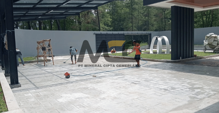 Aplikasi stamped concrete