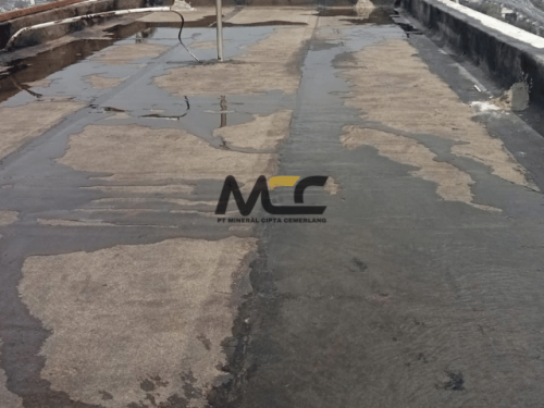 Tes Rendam Proyek Waterproofing Membrane Bakar Atap Gedung - Konstruksi Bangunan